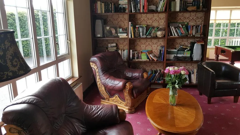 Dergfield house lounge